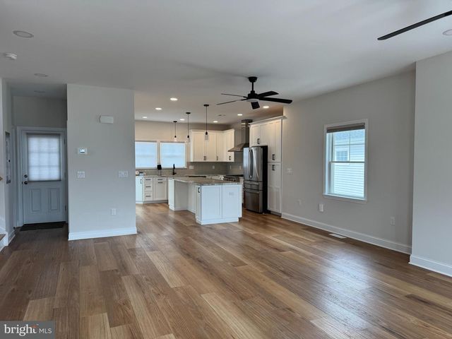 14 W BAYBERRY DR, Long Beach Township, NJ 08008