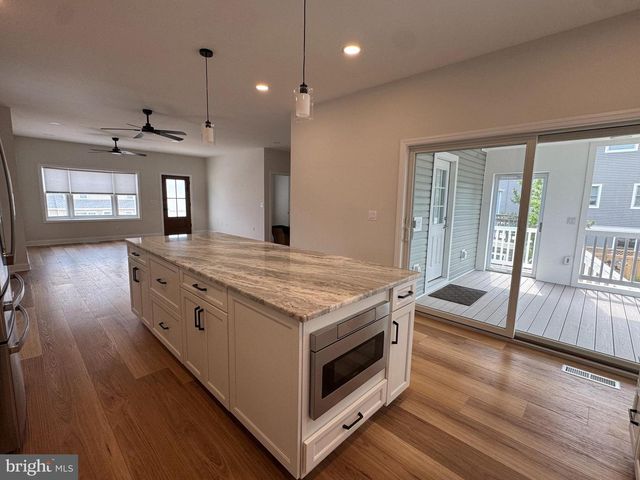 14 W BAYBERRY DR, Long Beach Township, NJ 08008