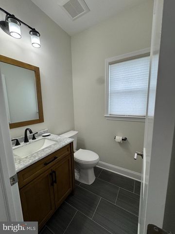 14 W BAYBERRY DR, Long Beach Township, NJ 08008