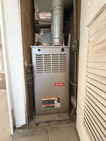 38 N Rebecca Street, Glenwood, IL 60425