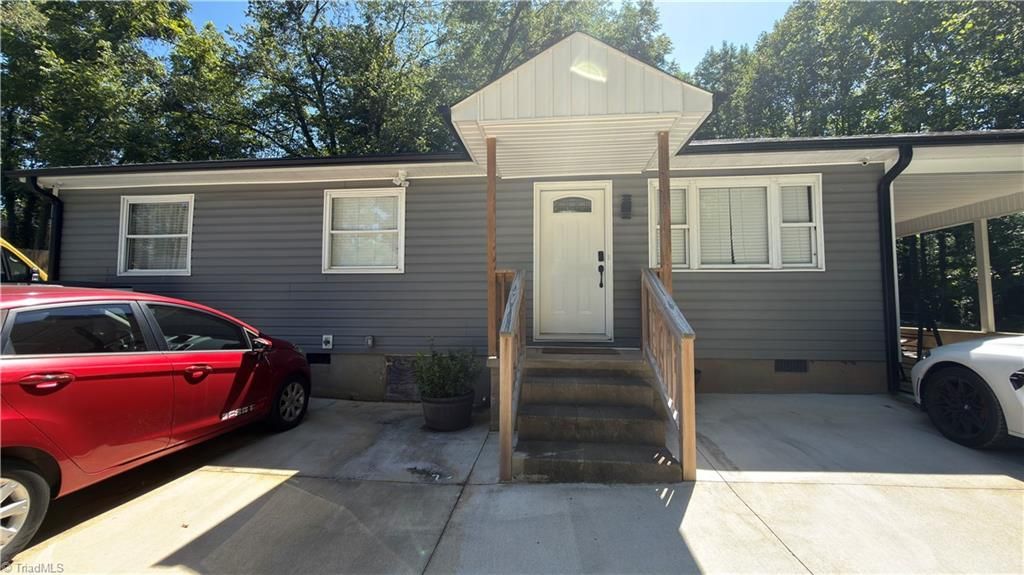 3632 Old Vineyard Road, Winston-salem, NC 27104