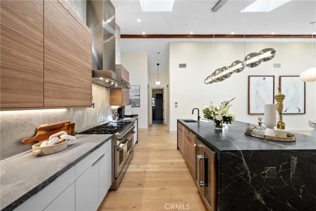 2460 Cumberland, San Marino, CA 91108