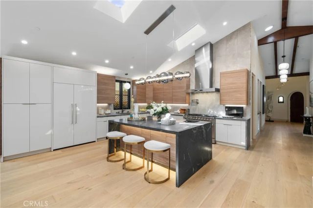 2460 Cumberland, San Marino, CA 91108