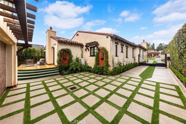 2460 Cumberland, San Marino, CA 91108