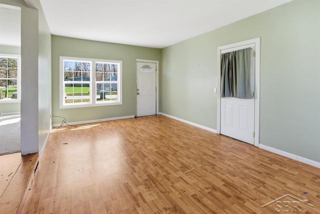 60 S Birchcrest Drive, Homer Twp, MI 48640