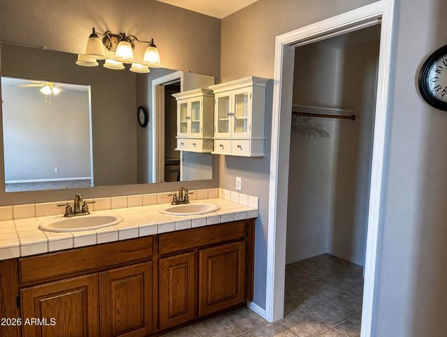 7026 E SUNNYSIDE Drive, Scottsdale, AZ 85254