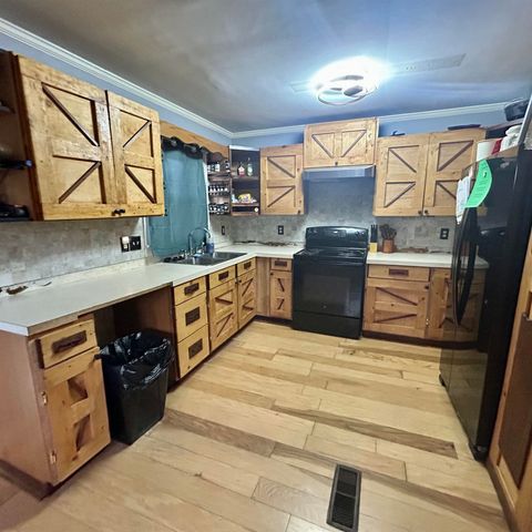 219 Ellis Street, Caro, MI 48723