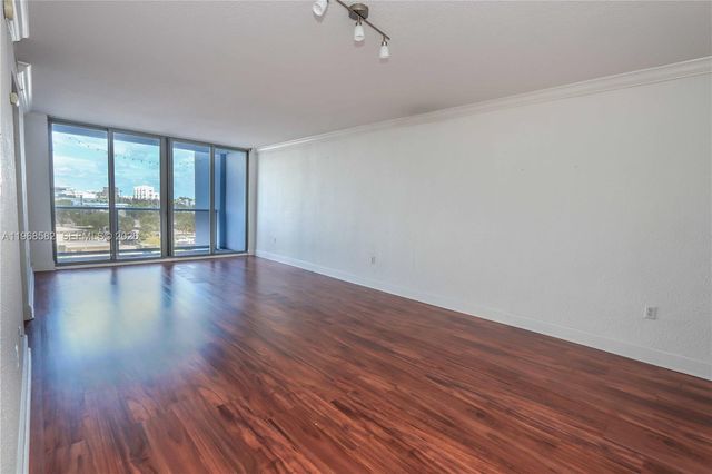 401 69 Street 411, Miami Beach, FL 33141