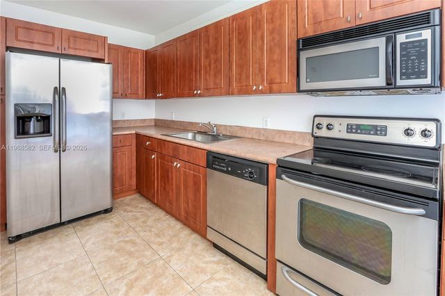 401 69 Street 411, Miami Beach, FL 33141