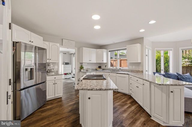 1727 PEARTREE LN, Crofton, MD 21114