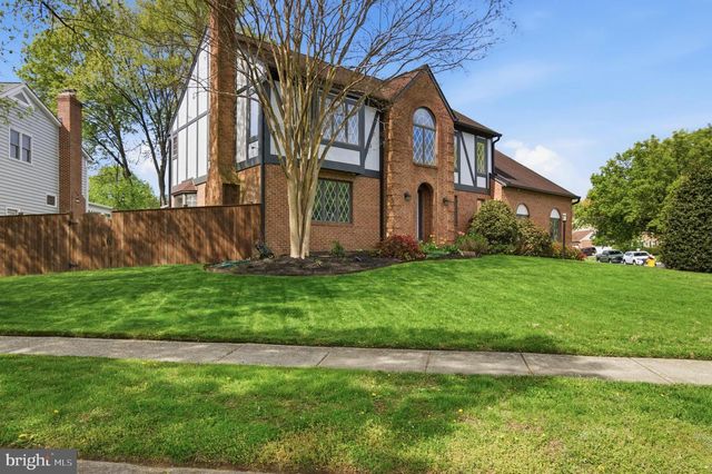 1727 PEARTREE LN, Crofton, MD 21114