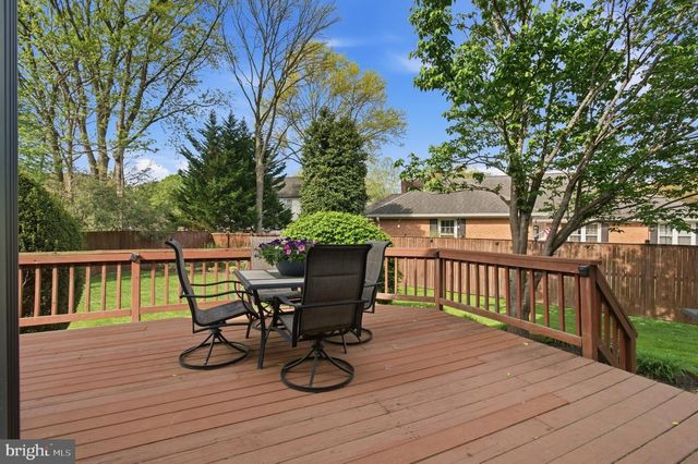 1727 PEARTREE LN, Crofton, MD 21114