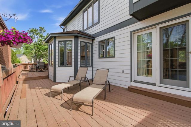 1727 PEARTREE LN, Crofton, MD 21114