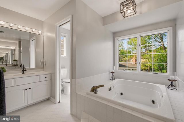 1727 PEARTREE LN, Crofton, MD 21114