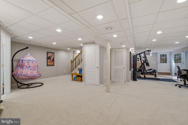 1727 PEARTREE LN, Crofton, MD 21114