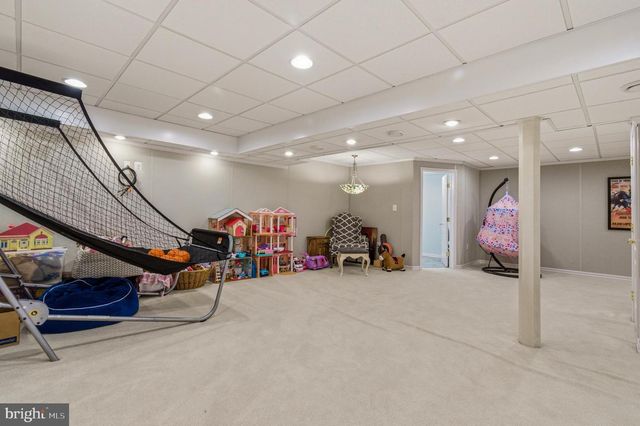 1727 PEARTREE LN, Crofton, MD 21114
