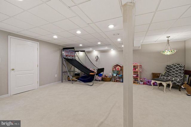 1727 PEARTREE LN, Crofton, MD 21114