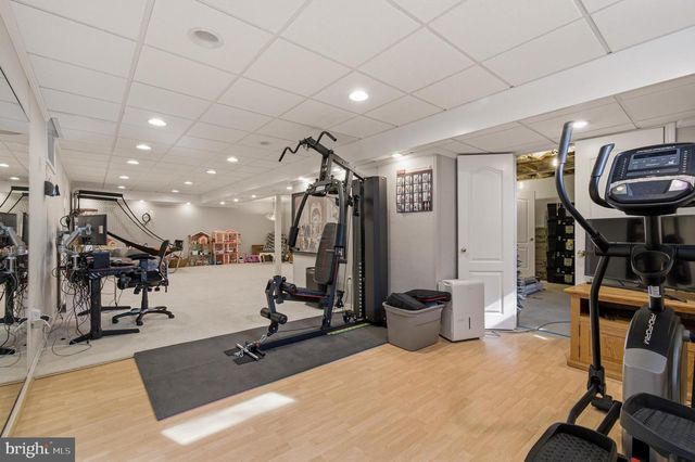 1727 PEARTREE LN, Crofton, MD 21114