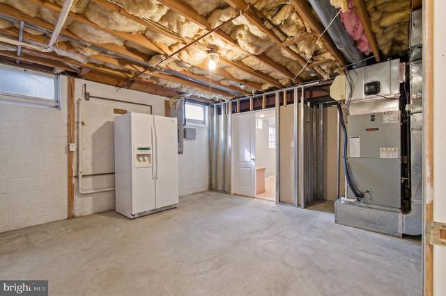 1727 PEARTREE LN, Crofton, MD 21114