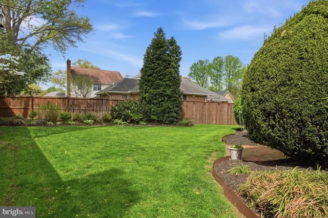 1727 PEARTREE LN, Crofton, MD 21114