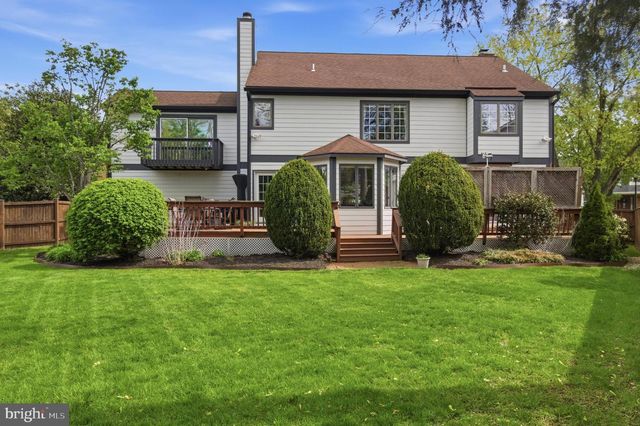 1727 PEARTREE LN, Crofton, MD 21114