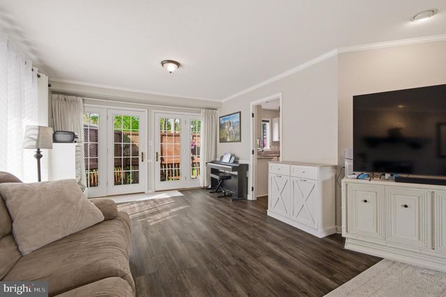 1727 PEARTREE LN, Crofton, MD 21114