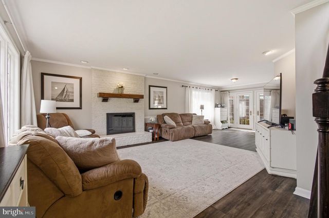 1727 PEARTREE LN, Crofton, MD 21114
