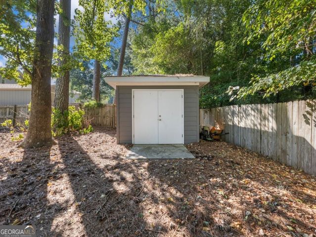 1229 Gate Post Lane, Lawrenceville, GA 30044