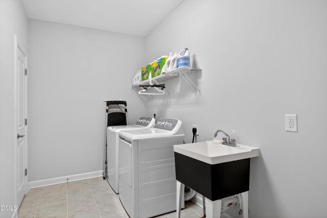 564 Crooked Pine Drive, Cary, NC 27519