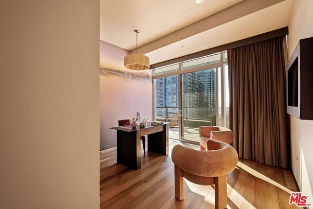 1155 S Grand Avenue Ph2204, Los Angeles, CA 90015