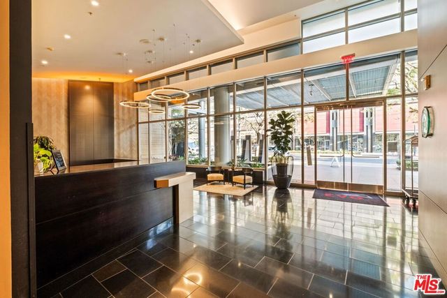 1155 S Grand Avenue Ph2204, Los Angeles, CA 90015