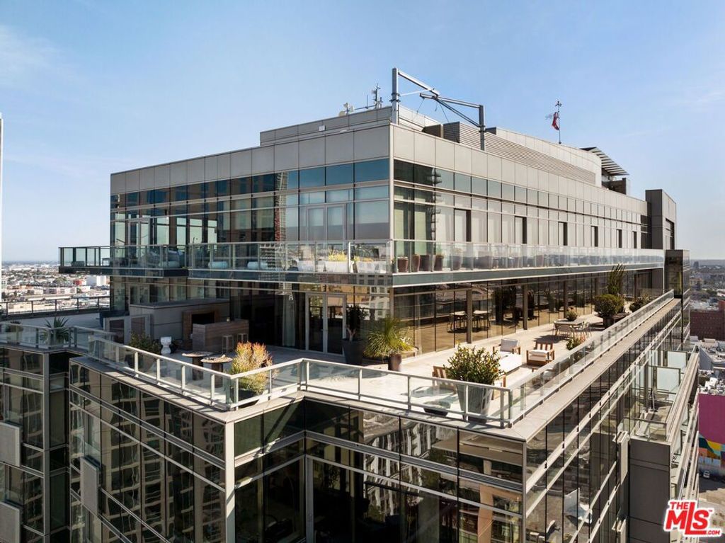 1155 S Grand Avenue Ph2204, Los Angeles, CA 90015