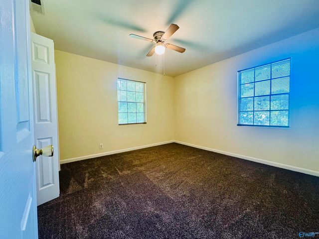 409 Sobotka Street SW, Hartselle, AL 35640