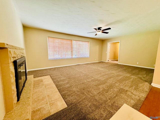 409 Sobotka Street SW, Hartselle, AL 35640