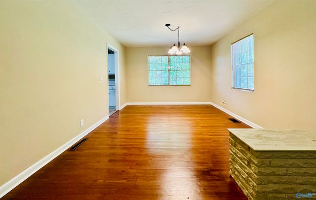 409 Sobotka Street SW, Hartselle, AL 35640