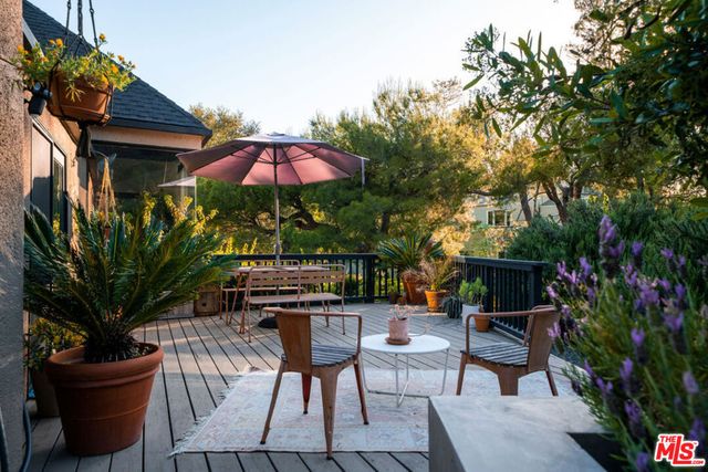 25761 Vista Verde Drive, Calabasas, CA 91302