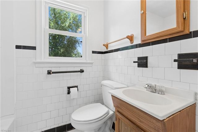 23 Berkley DR, Hampton, VA 23663