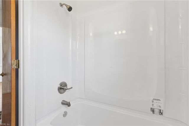 23 Berkley DR, Hampton, VA 23663
