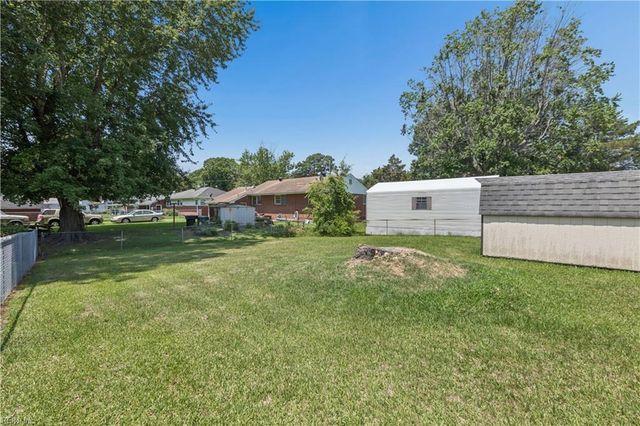 23 Berkley DR, Hampton, VA 23663