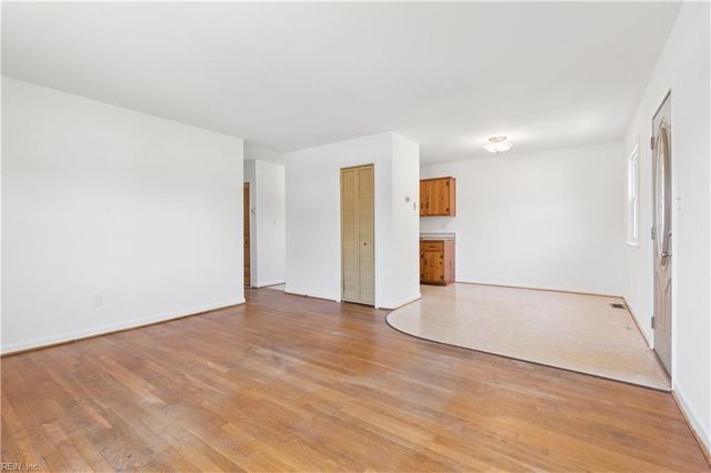 23 Berkley DR, Hampton, VA 23663