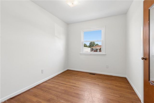 23 Berkley DR, Hampton, VA 23663