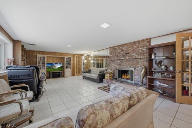 113 Barchester Way, Westfield Town, NJ 07090