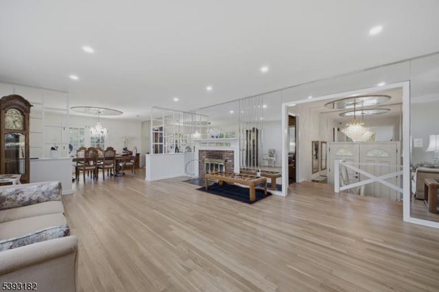 113 Barchester Way, Westfield Town, NJ 07090