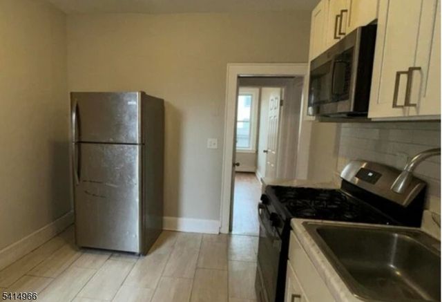 307 Clinton Pl, Newark City, NJ 07112