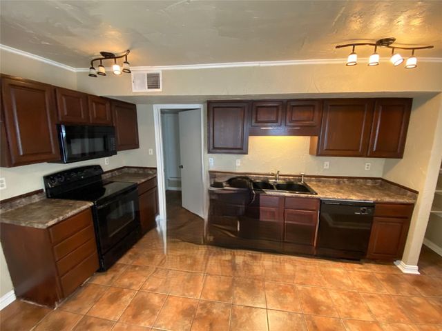 6722 Oriole Court, Fort Worth, TX 76137