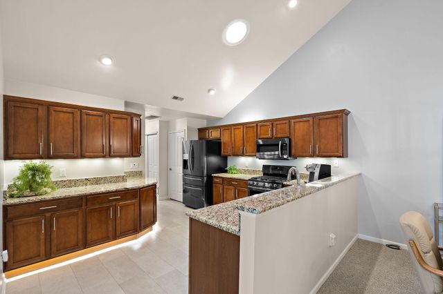 2304 Allison Circle 2304, Valparaiso, IN 46383