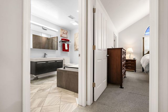 2304 Allison Circle 2304, Valparaiso, IN 46383