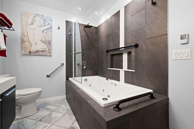 2304 Allison Circle 2304, Valparaiso, IN 46383