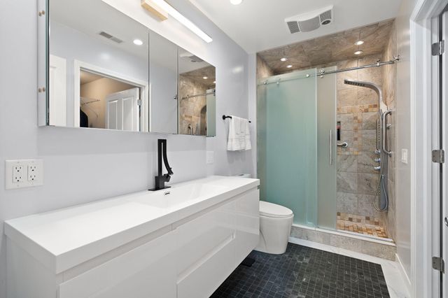 2304 Allison Circle 2304, Valparaiso, IN 46383