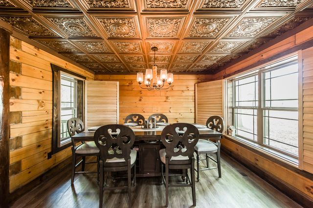 111 Guill Ln, Cottontown, TN 37048